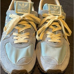 Unisex adidas, excellent condition, light blue